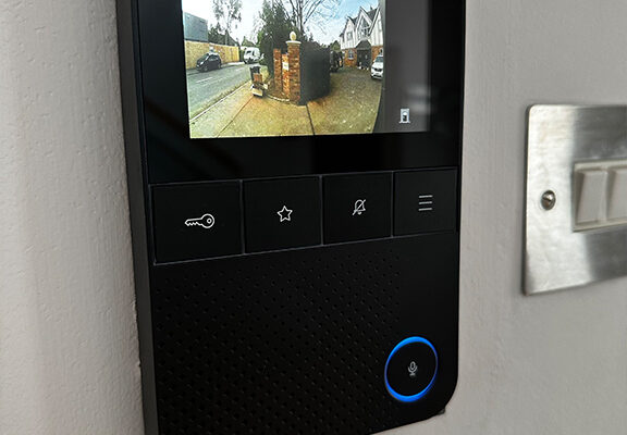 access control with viewfinder